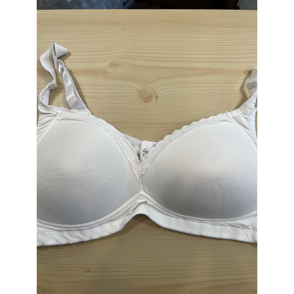 Gloria Vanderbilt Bra Womens 40C White T Shirt Underwire Lightly Lined Padded‎